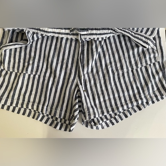 NWT 3XL St. John’s Bay Pin Stripe Short. - Picture 5 of 5